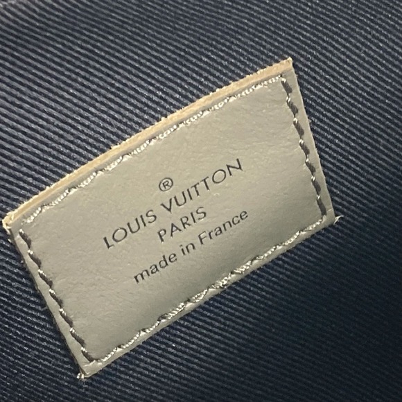 Louis Vuitton Monogram Seal Keepall Shoulder Bag Khaki - Picture 8 of 8